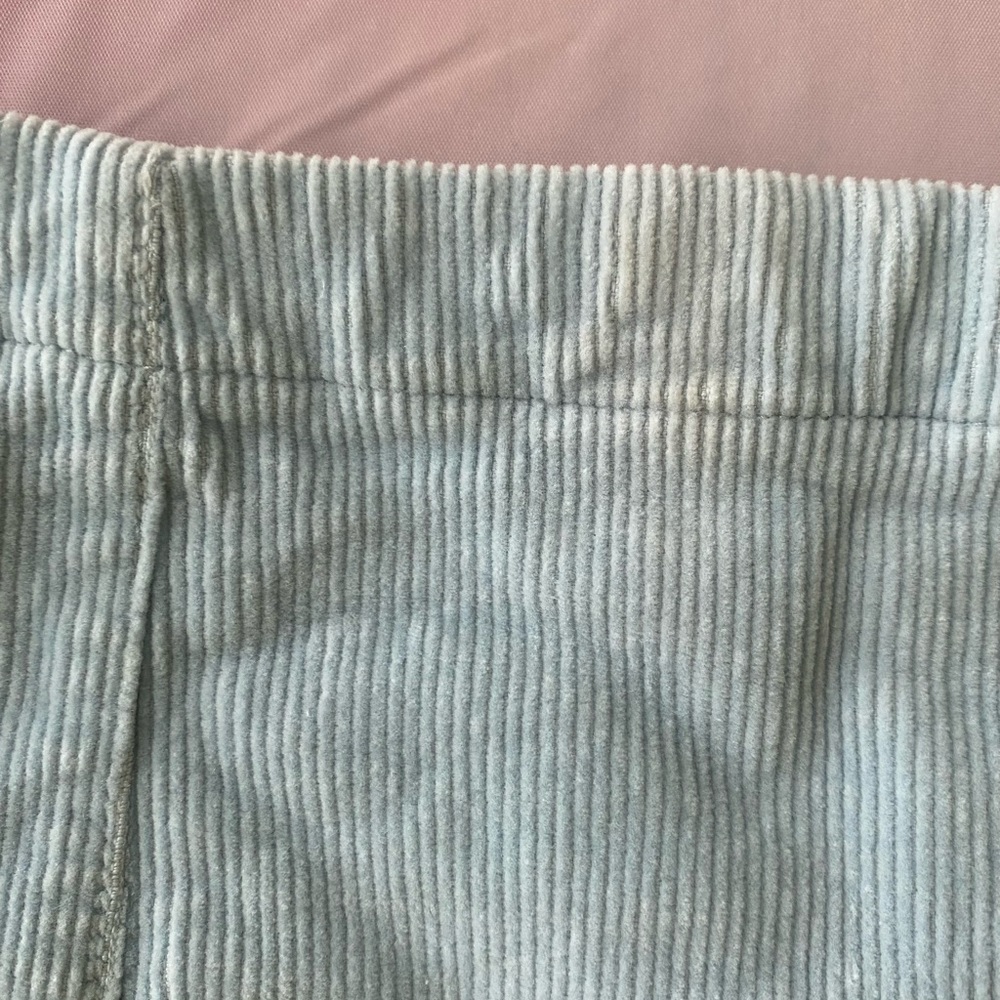 Mini Skirt - Picture 4 of 4